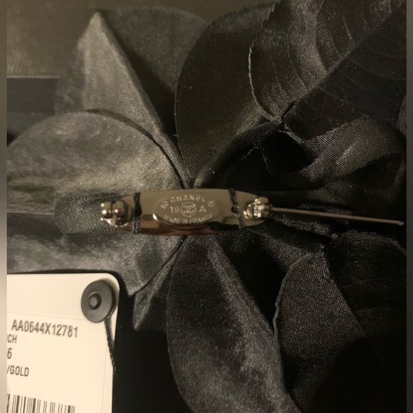 NWT Chanel brooch - Picture 6 of 6